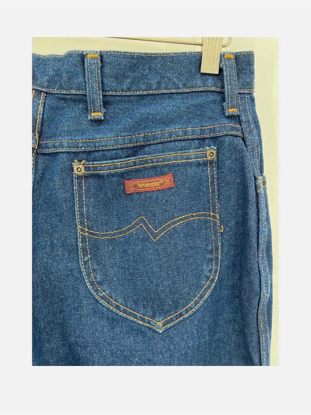 Vintage 1970s Wrangler Relaxed Fit Dark Blue Denim Jeans Made in the USA